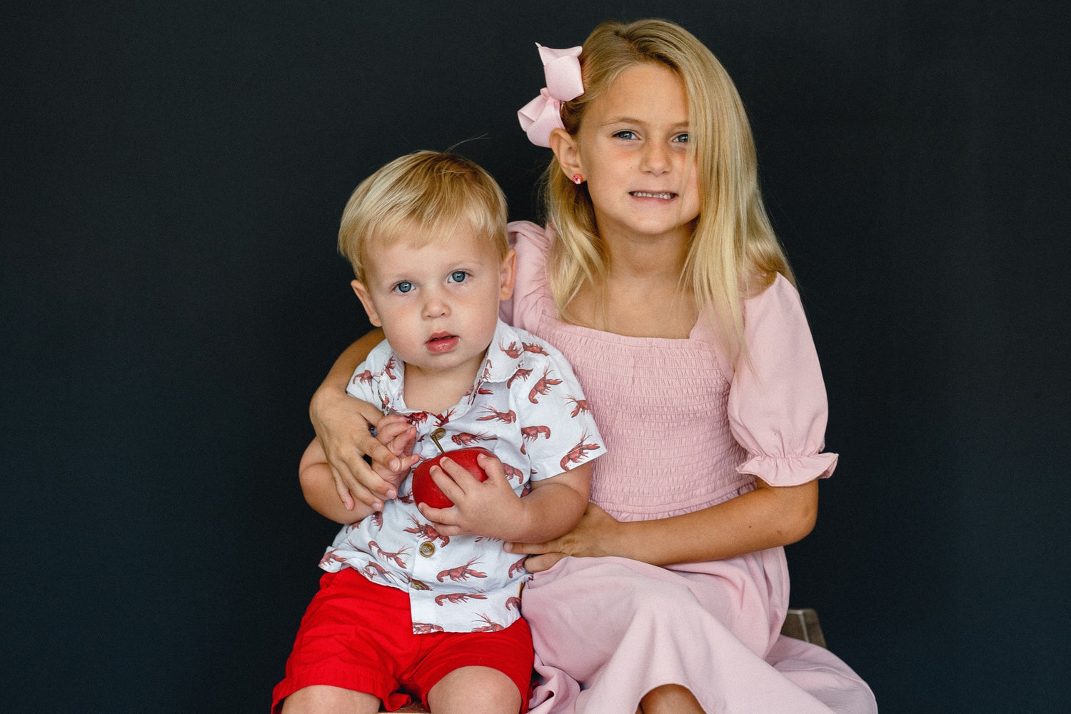 Lily_and_Lincoln_Avout_Us