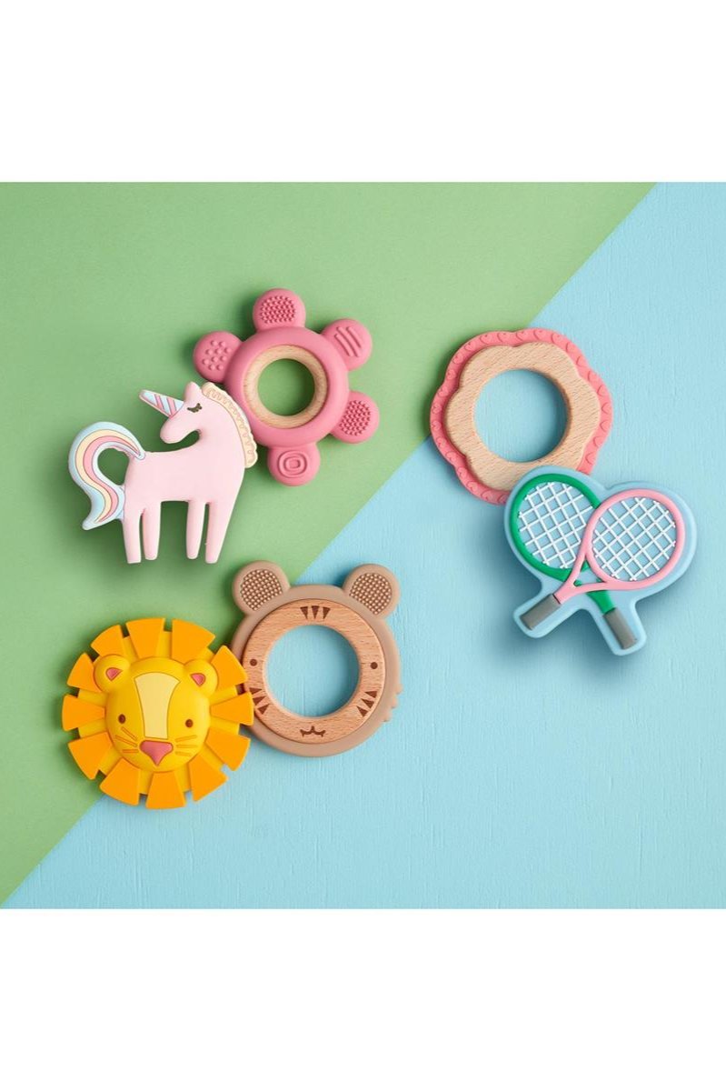 Unicorn and flower teether set detail view