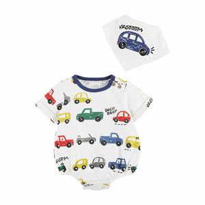 Car bubble and bib set front view