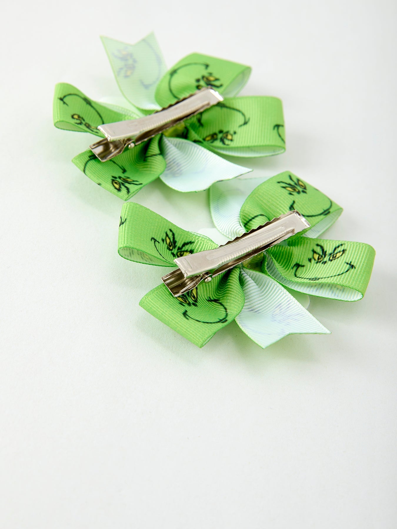 Christmas Character Green Bow 3.3 inch Hairpin (2pcs)