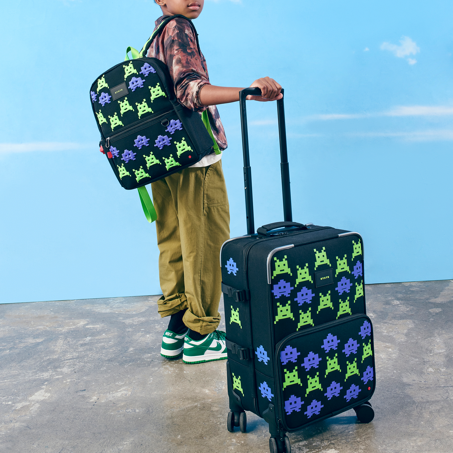 Logan Carry-On Suitcase in Arcade, back view