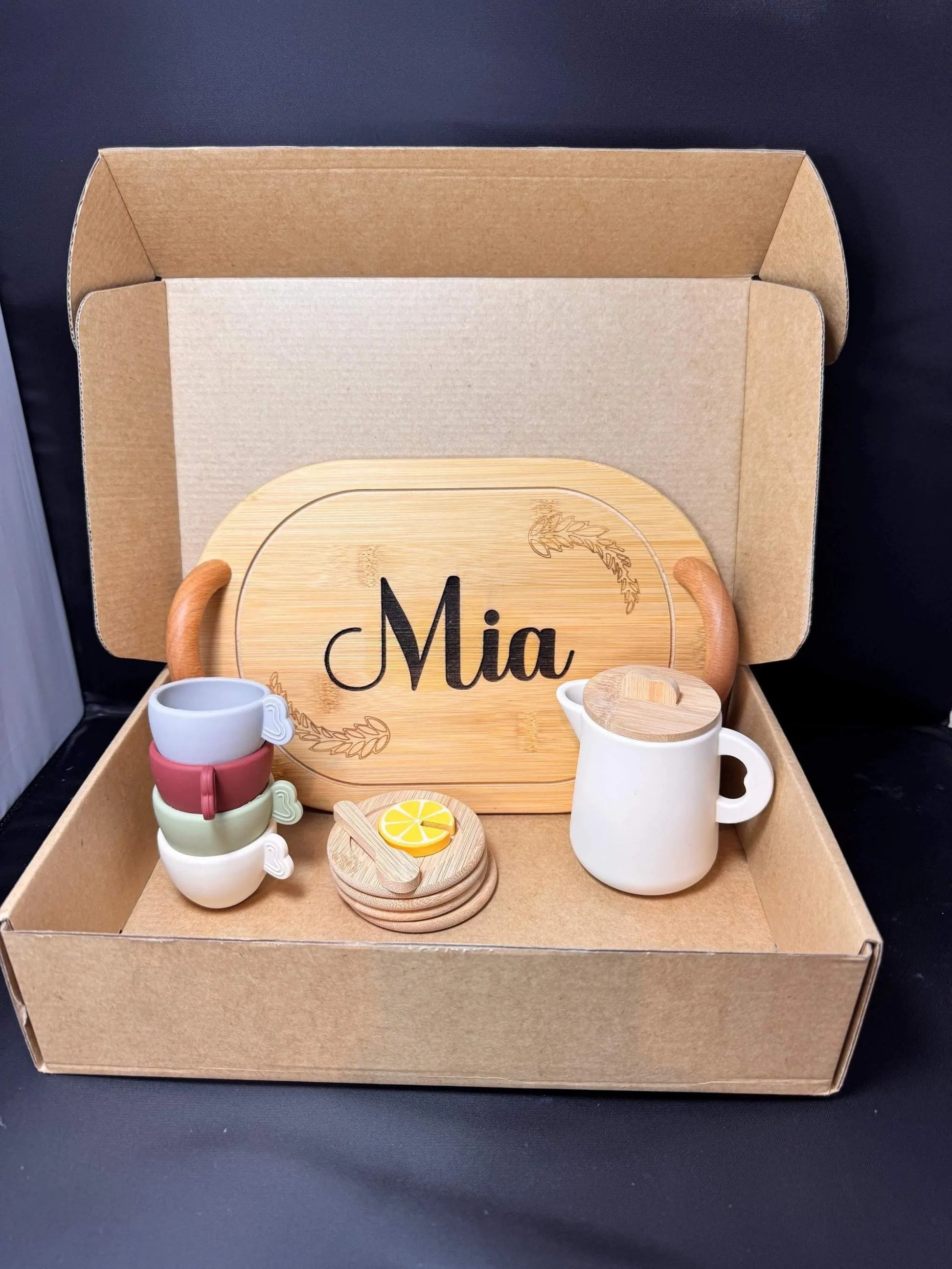 Personalized Kids’ Wooden Tea Set – 14-Piece Pretend Play Set with Engraved Bamboo Tray – Montessori-Inspired Toy for Toddlers & Children