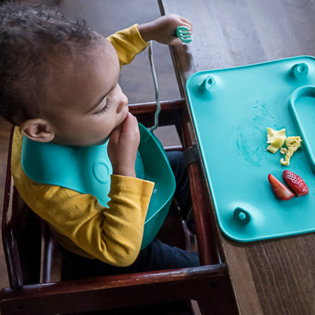 Travel Tether Bib+ Utensils