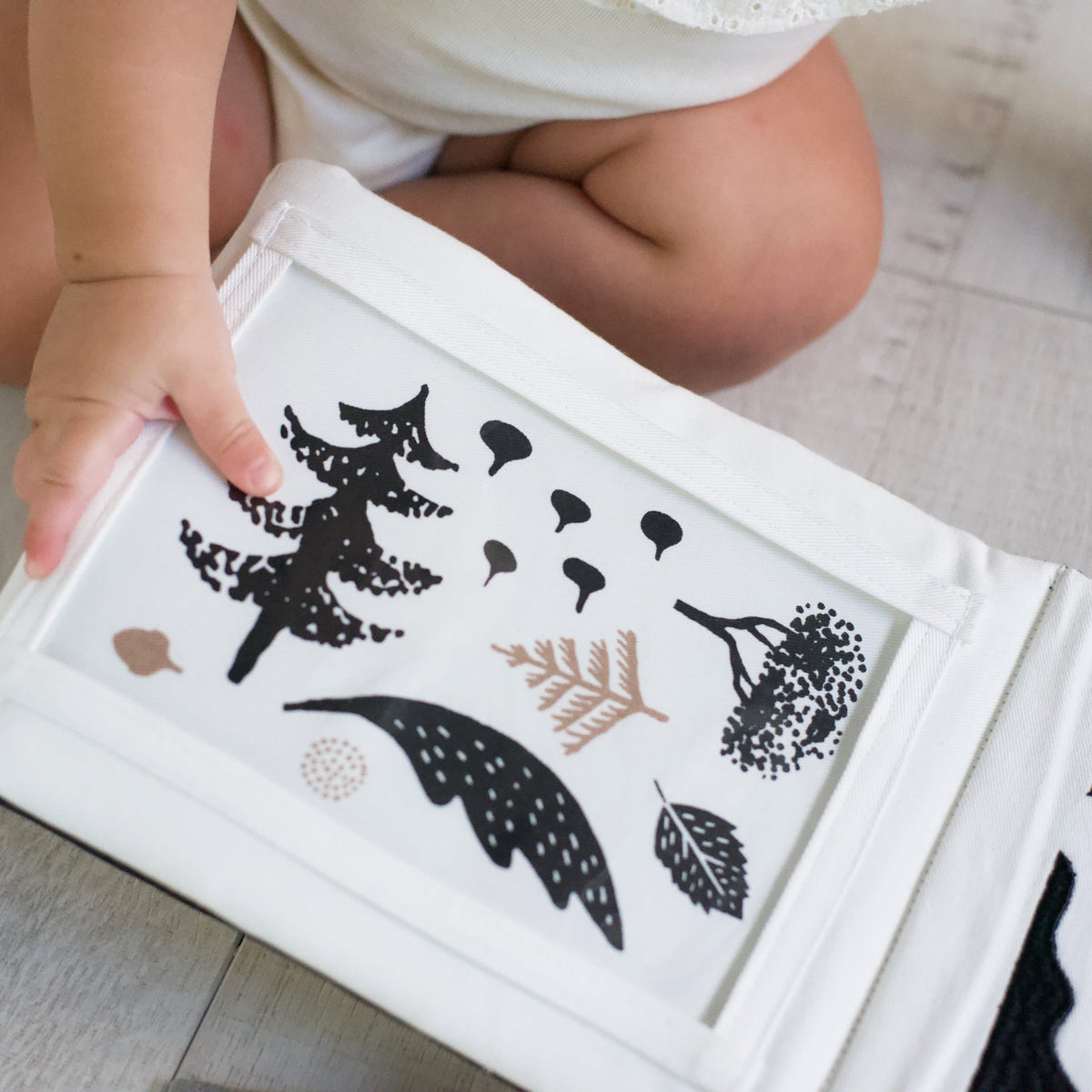 Baby Tummy Time Gallery with Mirror