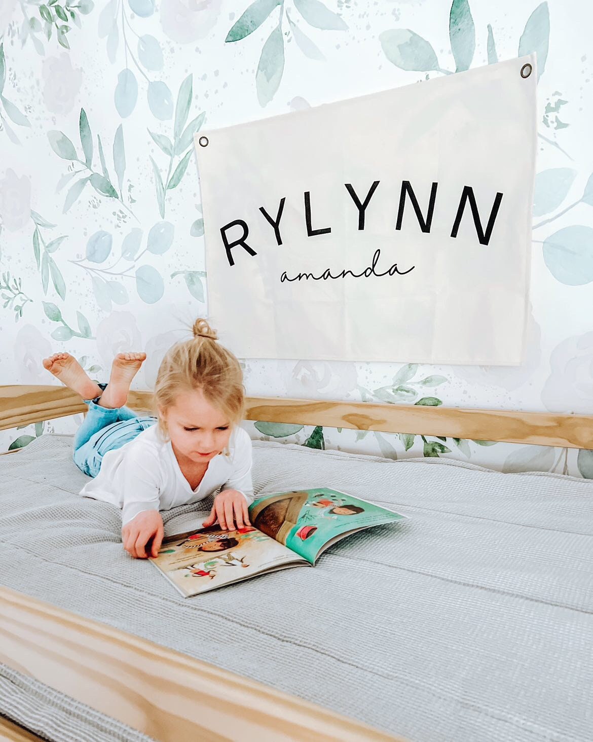 Custom Canvas Name Banner - Daisy Font
