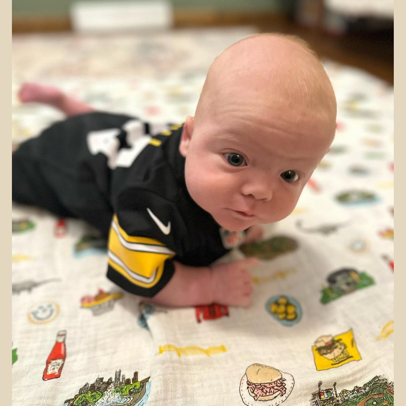 GiftSet: Pittsburgh Baby Muslin Swaddle Blanket and Burp Cloth/Bib Combo